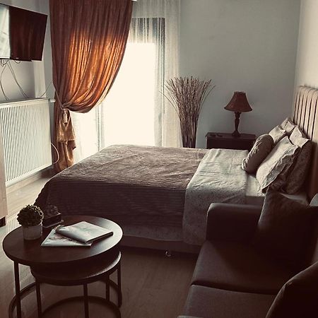 Black Flox Apartment Драма Екстериор снимка